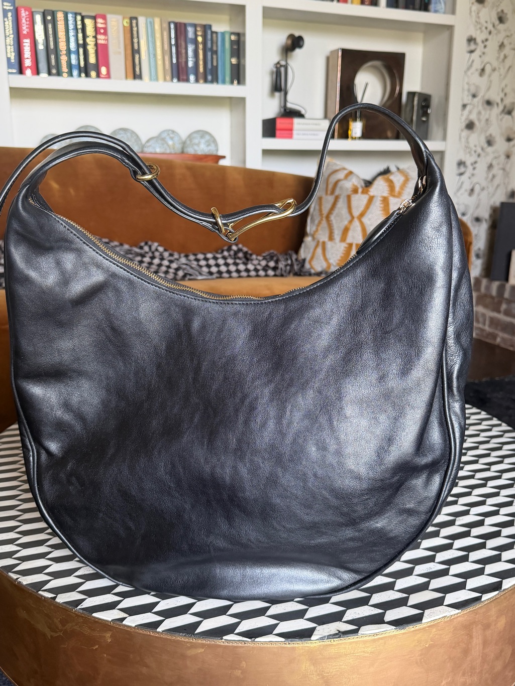 Liffner Moon Hobo Black Leather Adjustable Shoulder Bag / Crossbody — image 6 of 8